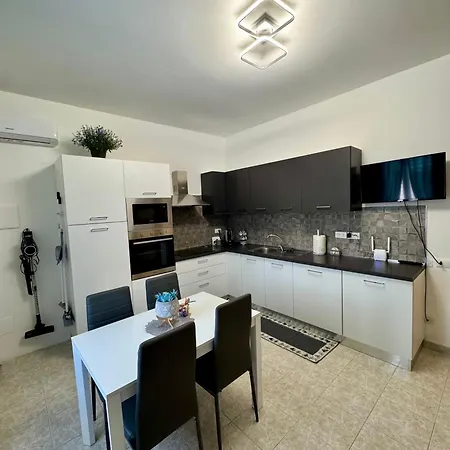 Angi * 아르마 디 타지아